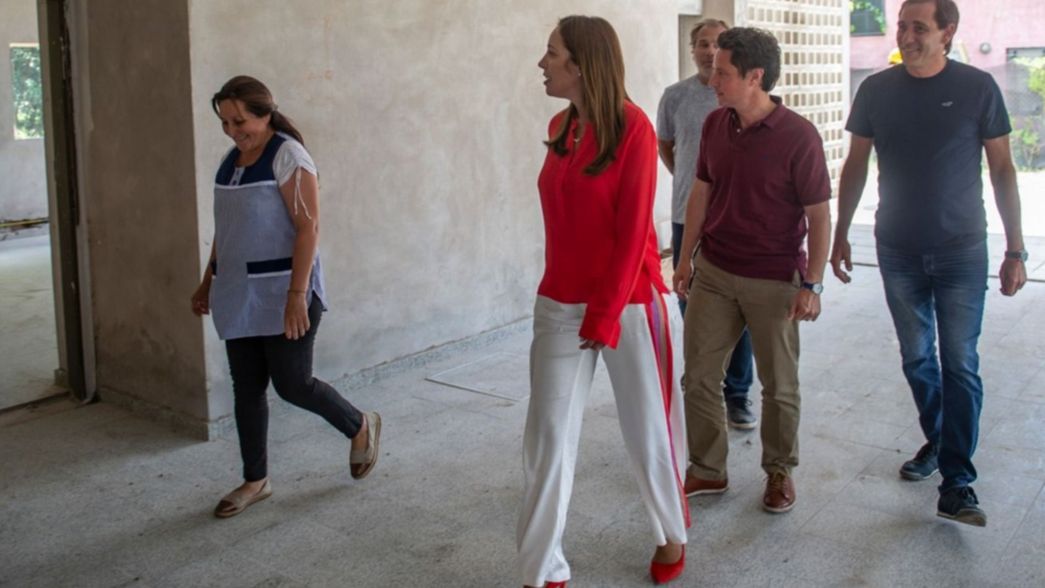 Garro recorrió junto a Vidal los avances de la obra del Jardín N°945 en El Peligro