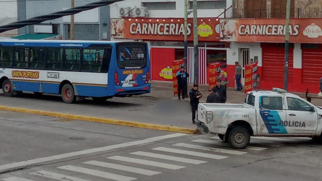 identificaron al hombre que murio atropellado por un micro en la plata