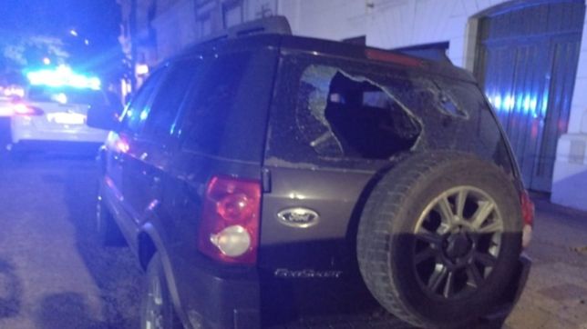 detuvieron a un hombre por romper y robar autos en la zona de la estacion de la plata