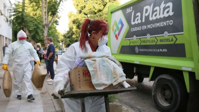 barbijos, guantes y trajes especiales: asi limpiaron la casa de las ratas en el mondongo