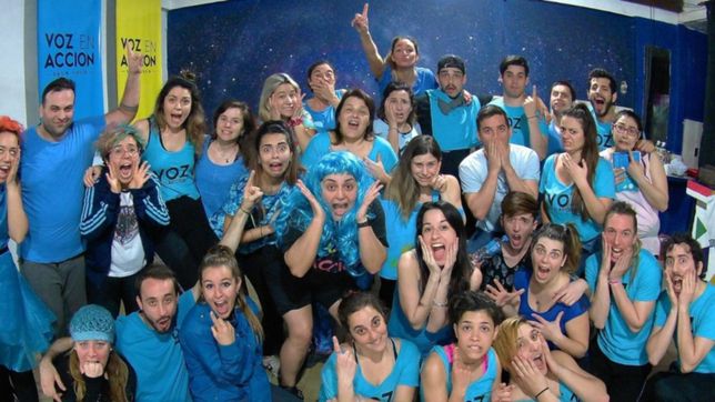 se estrena voz en accion, el glee platense con mas de 60 personas en escena