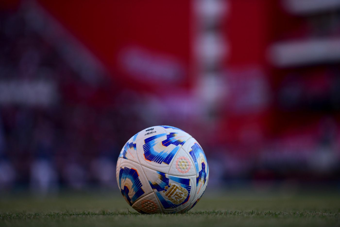 Estudiantes Rosario Central pelota.jpg