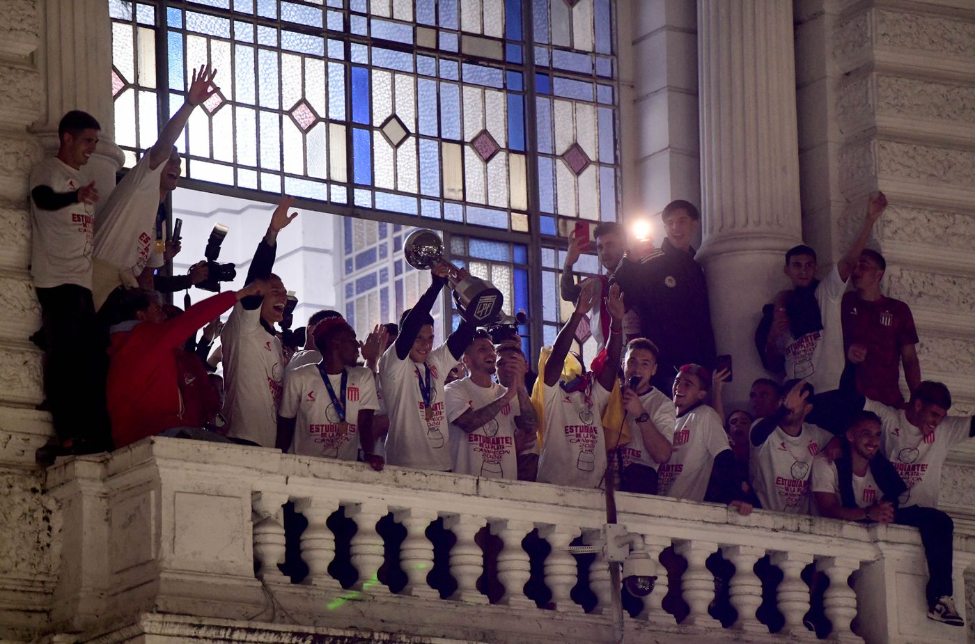 Estudiantes Campeón Copa de la Liga 2024 festejos Plaza Moreno (22).JPG