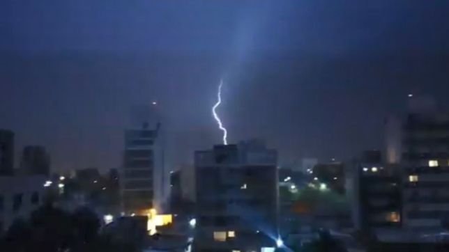 rayos en la plata: el extrano fenomeno que atemoriza a los platenses