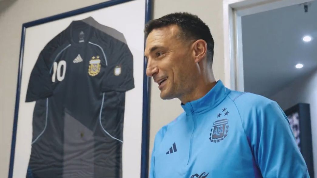 Aparición cinematográfica de Scaloni en un anuncio de la Selección Argentina para un nuevo Mundial