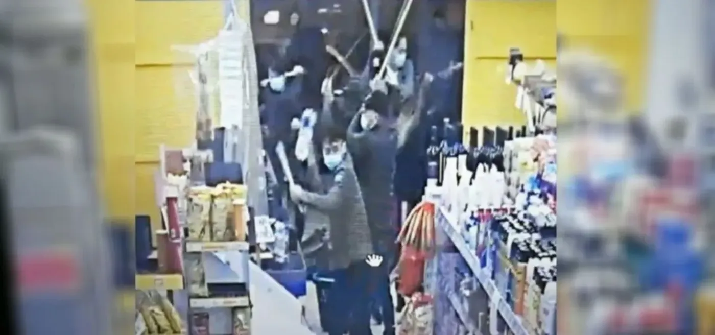 Una de las acusaciones contra Ke Deqiang es que cobraba por protecci&oacute;n. En ese marco habr&iacute;a protagonizado una irrupci&oacute;n violenta en un supermercado de La Plata