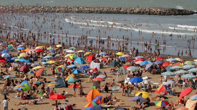 provincia avanzara con el toque de queda sin afectar la economia y la temporada de verano