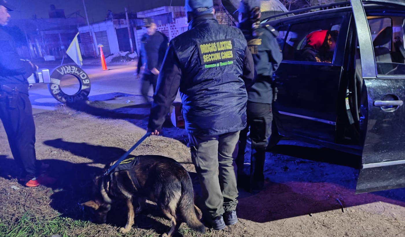 Operativo en la megatoma de Los Hornos.png