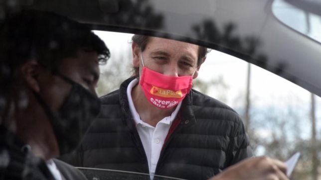 garro participo de los operativos en la plata: ?hay que aprender a convivir con el virus