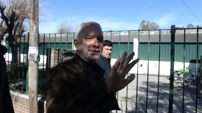 julio alak voto en la plata y destaco que todo se esta llevando a cabo con normalidad