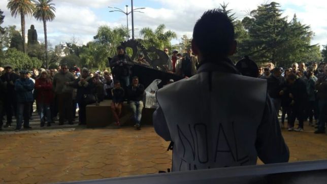 la familia hipica de la plata llego al senado y expone contra el ajuste de vidal