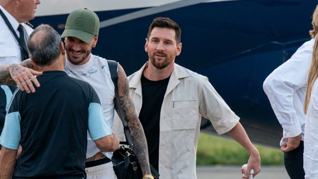 En medio de la incertidumbre por su lesión, Messi aterrizó en Kansas y se sumó a la Selección En medio de la incertidumbre por su lesión, Messi aterrizó en Kansas y se sumó a la Selección