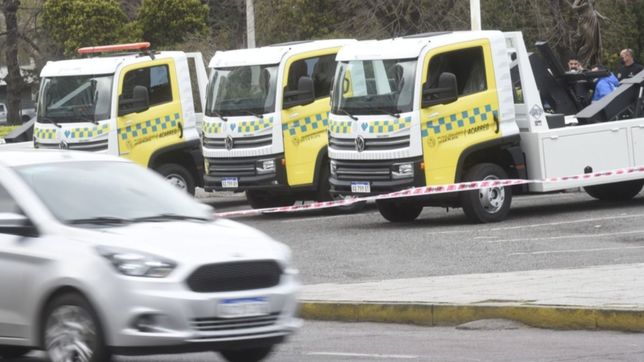 una por una, todas las infracciones por las que las gruas se llevaran autos en la plata