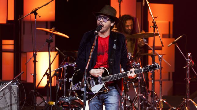 con su voz y sus letras unicas, lisandro aristimuno llega a la plata para celebrar sus 20 anos de carrera con nuevo disco