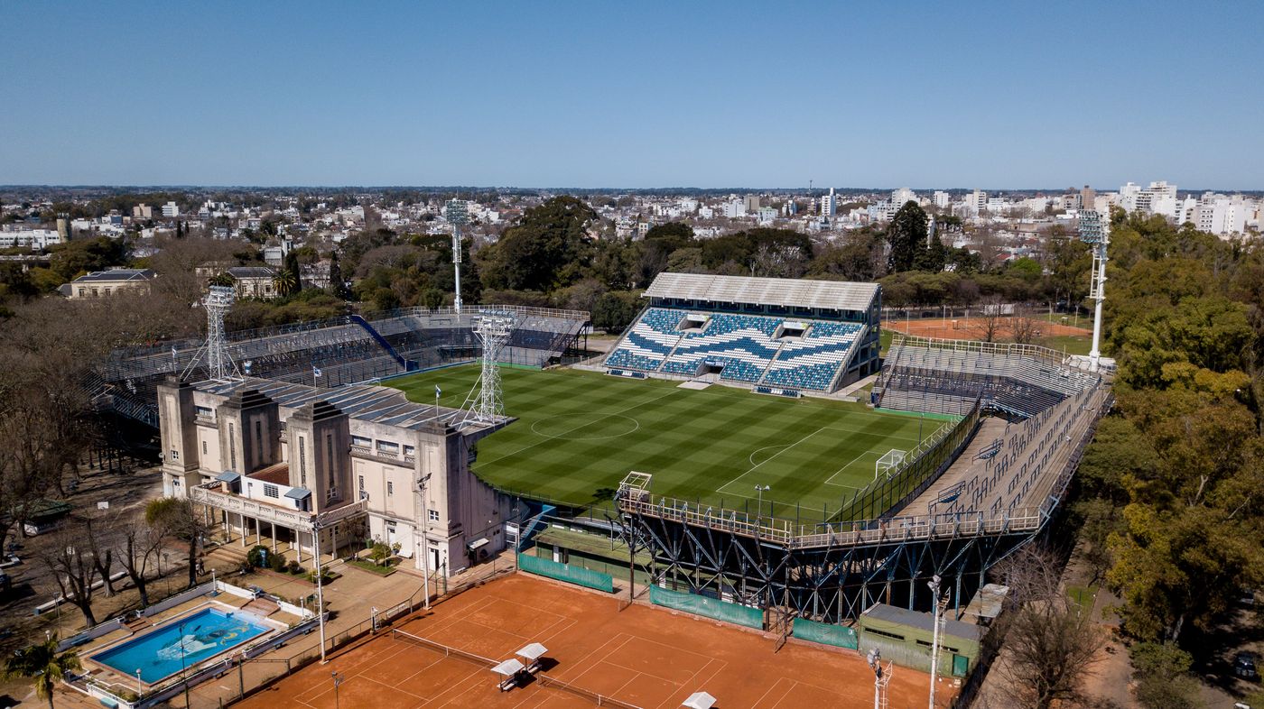 Estadio Gimnasia Juan Carmelo Zerillo (5).jpg