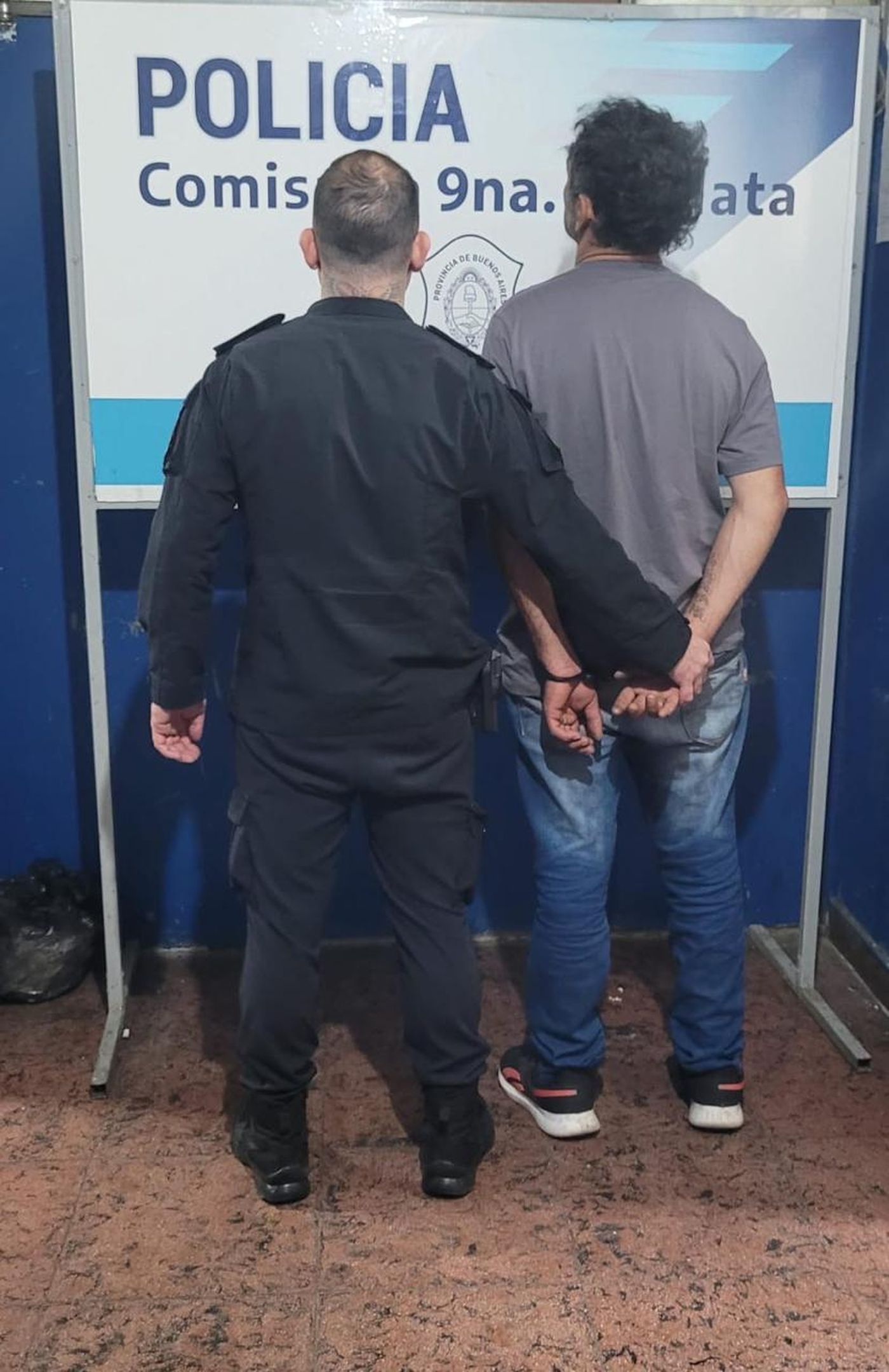 La polic&iacute;a captur&oacute; a un adulto que intent&oacute; llevarse elementos del sector de nefrolog&iacute;a del Hospital San Mart&iacute;n.