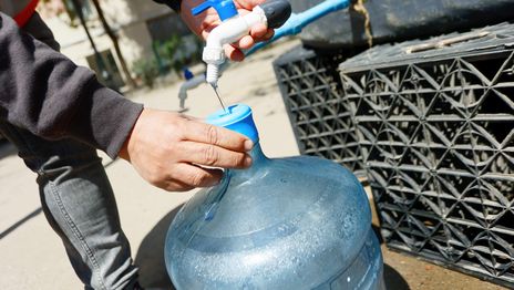 ABSA advierte por baja presión de agua en una amplia zona de La Plata ABSA advierte por baja presión de agua en una amplia zona de La Plata