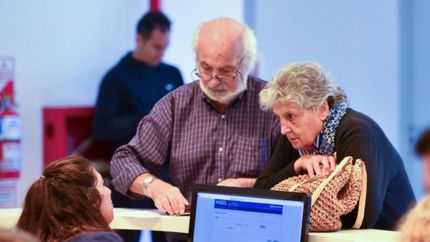 Aumento del 17,04% y un bono de refuerzo para los jubilados y pensionados