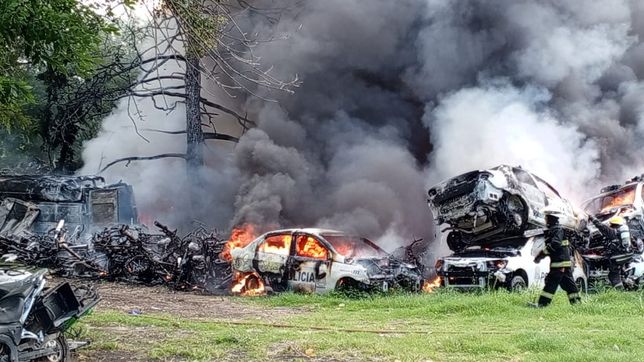 el impresionante incendio que asusto a vecinos de la plata y la region