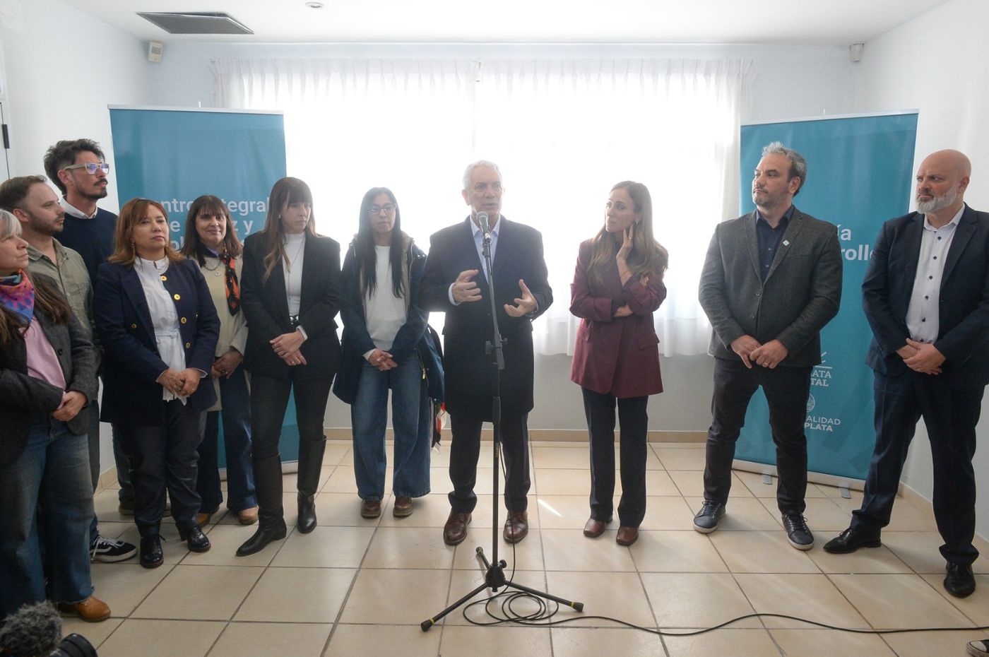 Junto al pap&aacute; de Kim G&oacute;mez, Julio Alak inaugur&oacute; un centro para asistir a chicos en situaci&oacute;n de vulnerabilidad
