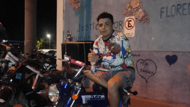 no hay consuelo: asi despidieron en al joven que murio tras un tragico choque en berisso