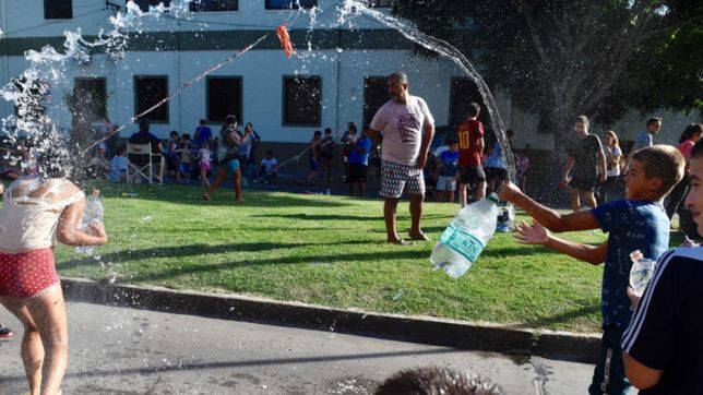 la alegria del carnaval exploto en el centro cultural juana azurduy de la plata