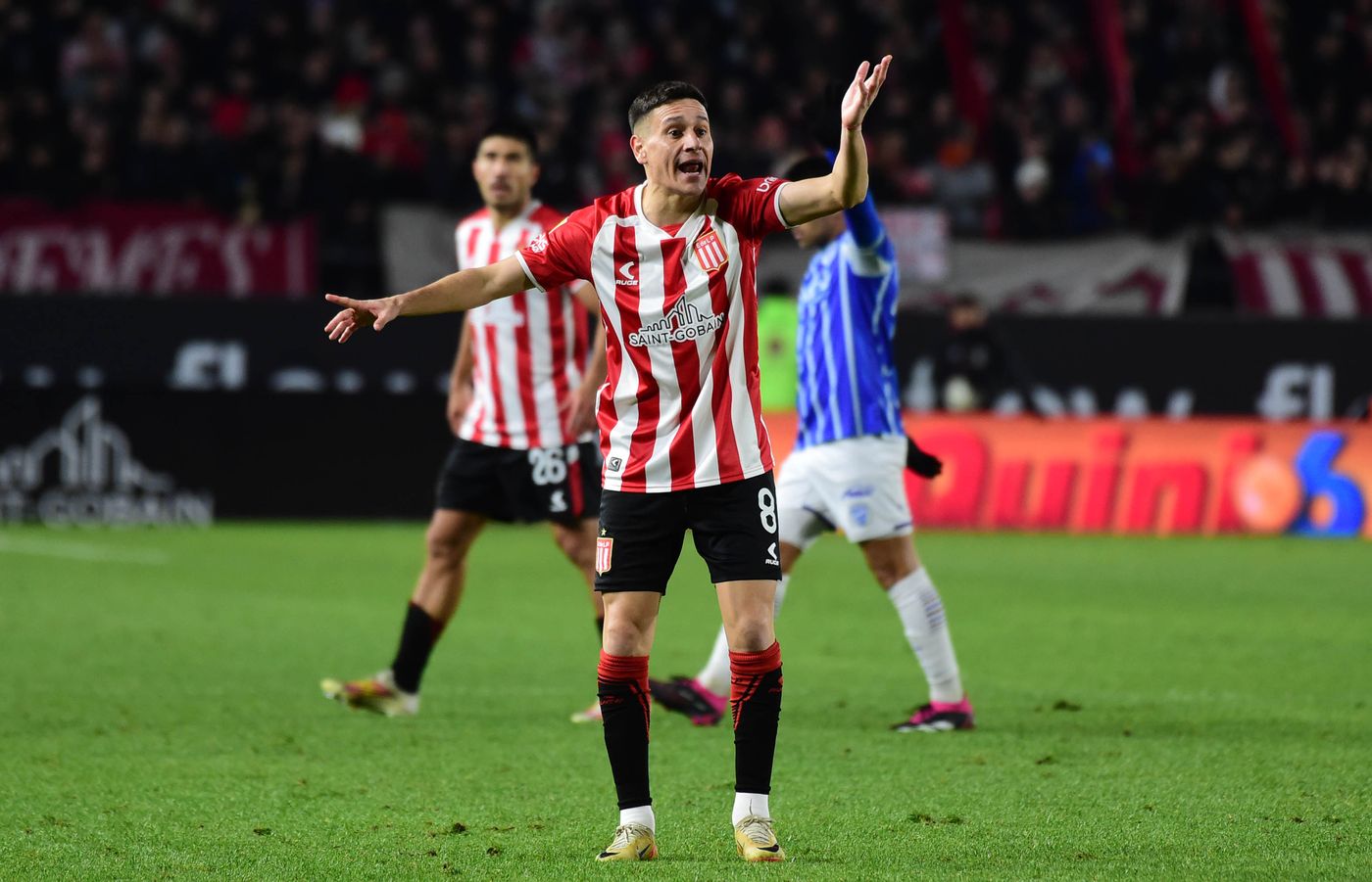 Estudiantes Godoy Cruz Zuqui.jpg