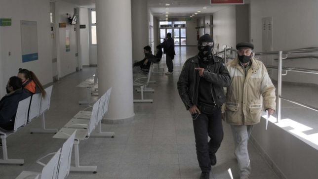 ya se registraron mas de 300 muertos en la plata y la curva de casos no cede