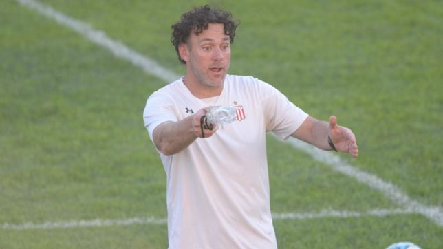 alerta en estudiantes: milito esta en carpeta para dirigir al barcelona