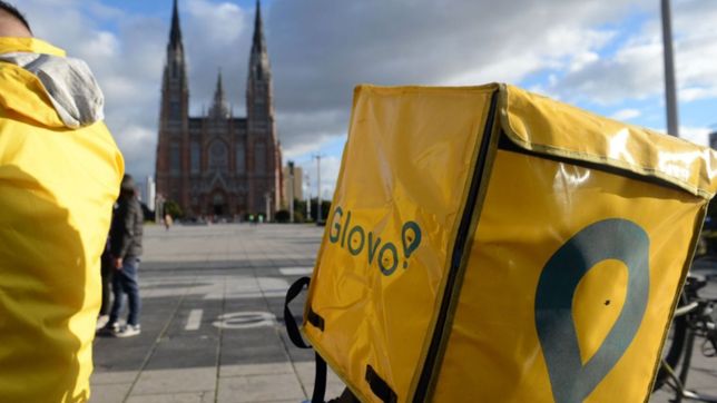 un cadete de glovo frustro un robo en el centro platense y persiguio a los ladrones, pero escaparon