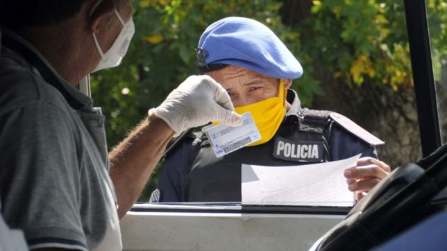 padre e hijo frenaron en un control, no tenian el permiso y sospechan que venian de robar