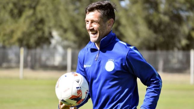 video: con un gol olimpico de licht, la villa san carlos quedo mas cerca de la b nacional