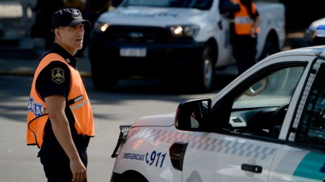 dos ladrones robaron una moto en pleno centro de la plata y se tirotearon con la policia