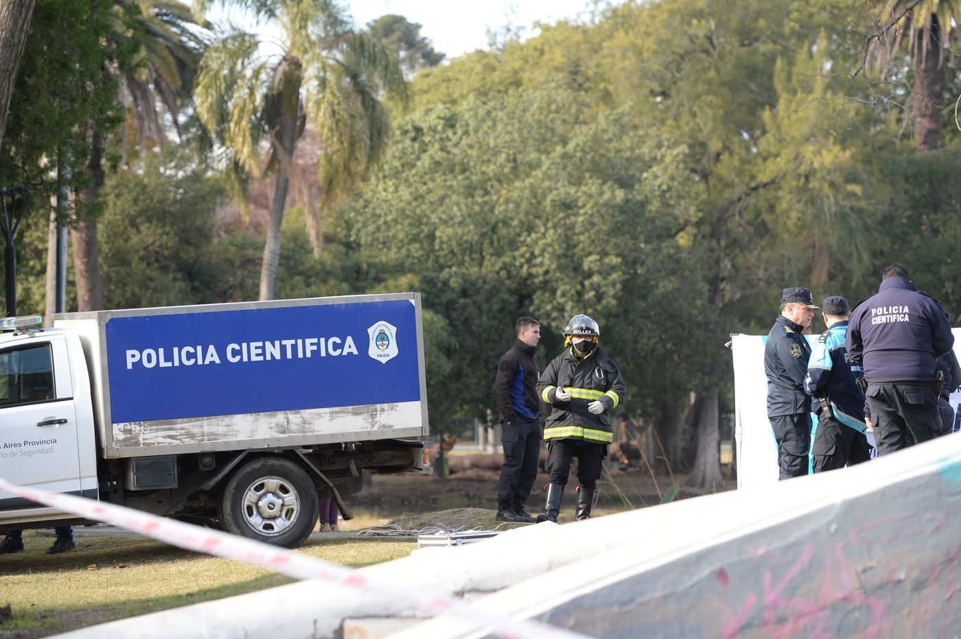 Policía Científica Parque Saavedra.jpg