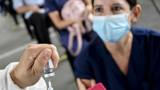 aseguran que el 99,5% de las reacciones a las vacunas fueron leves y moderadas