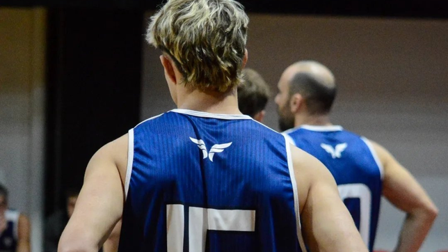 el basquetbolista que fue detenido por grooming se nego a declarar y evaluan su prision preventiva