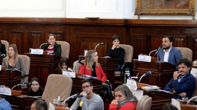 el concejo deliberante aprobo las cuentas de garro con un duro rechazo opositor