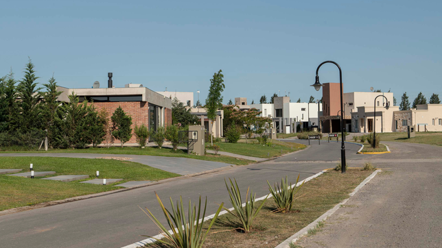 delincuentes robaron en la casa de una funcionaria judicial en un barrio privado de la plata