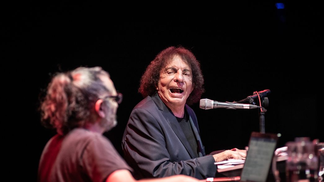 Dolina y La Conversación Infinita: Podría decirse que es un espectáculo fácil o imposible