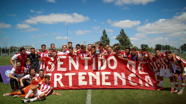 se formo en estudiantes, salio campeon en el futbol argentino y se ilusiona con volver al pincha