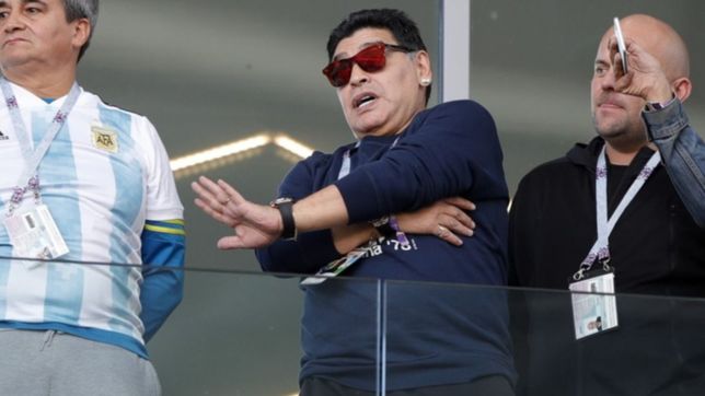 un funcionario platense renuncio para ir al mundial con maradona y maluma y la comuna analiza que hacer