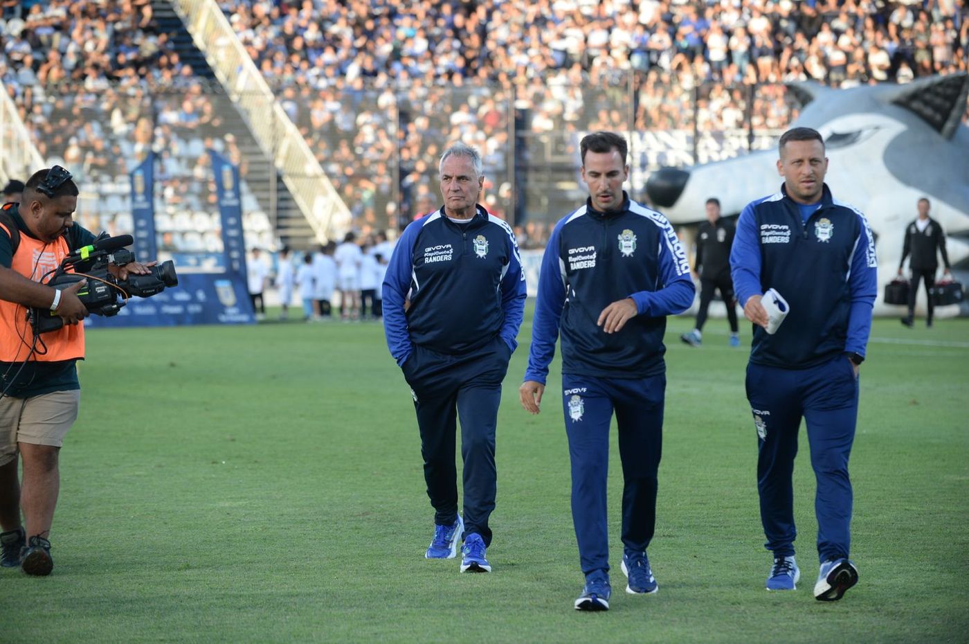 Gimnasia Huracán Madelón Cuerpo Técnico.jpg