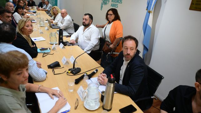la provincia oferto a los docentes un aumento del 9% en tres cuotas hasta abril