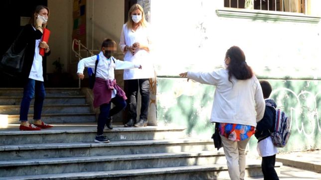 semaforo sanitario: ¿pueden volver las clases presenciales y la fase 3 a la plata?