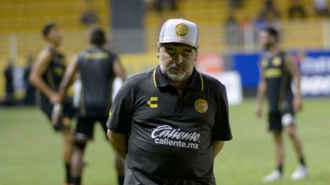 un exgimnasia le puede arruinar la fiesta al dorados de diego maradona