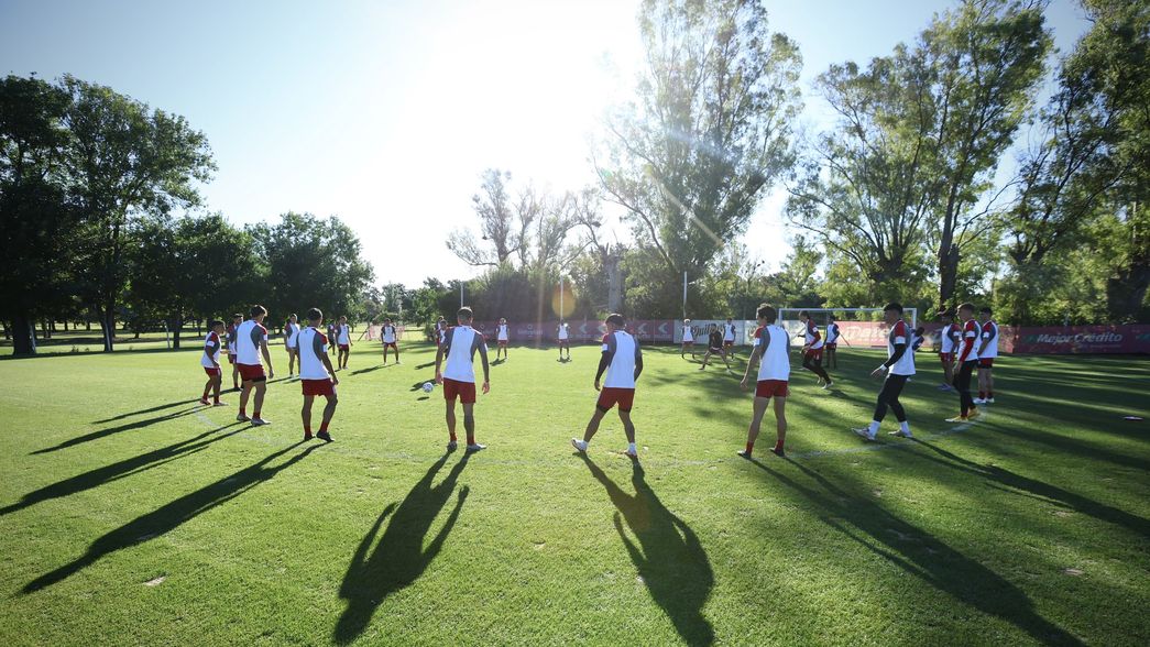Estudiantes recupera un jugador clave, pero Domínguez mantiene una duda