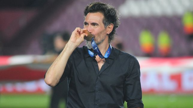 los candidatos mas pedidos por los hinchas de estudiantes para reemplazar a dominguez como dt