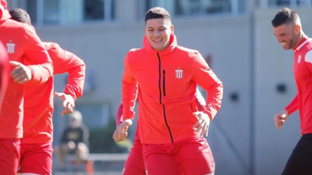 marcos rojo tiene un pie afuera del manchester united y ya suena en estudiantes