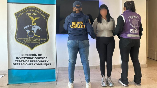 las fotos y videos de los allanamientos para desbaratar la red de trata que operaba desde la plata