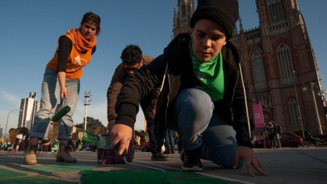 micros gratis para las mujeres: debaten una propuesta que se aplicaria cada 8 de marzo